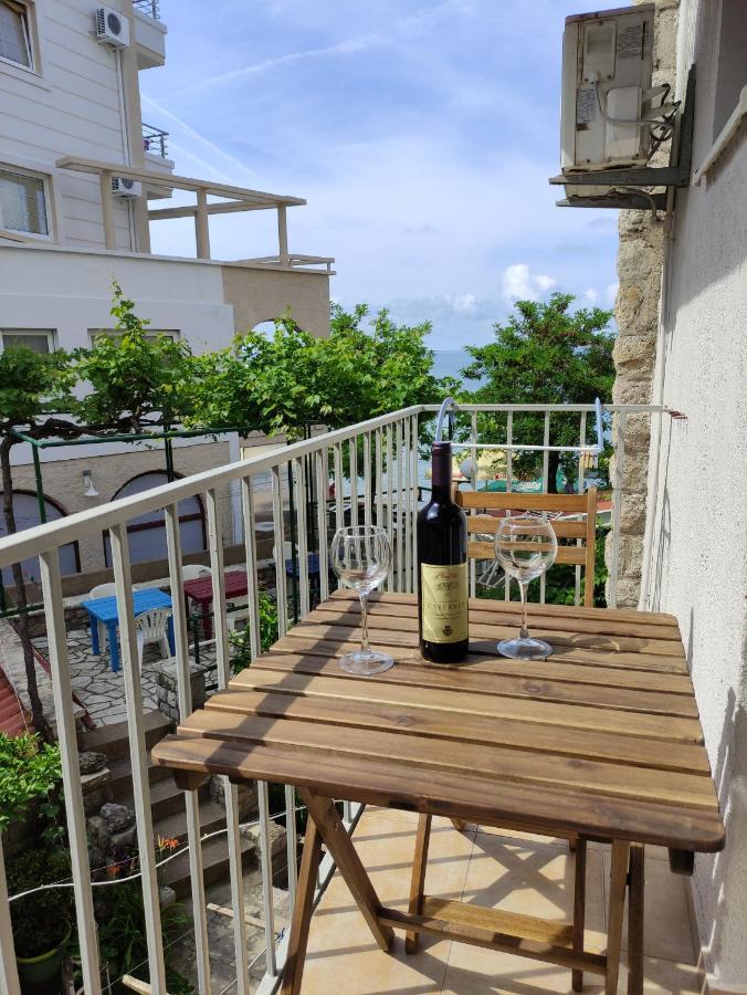 Fisherman House Apartments Rafailovici Exterior photo
